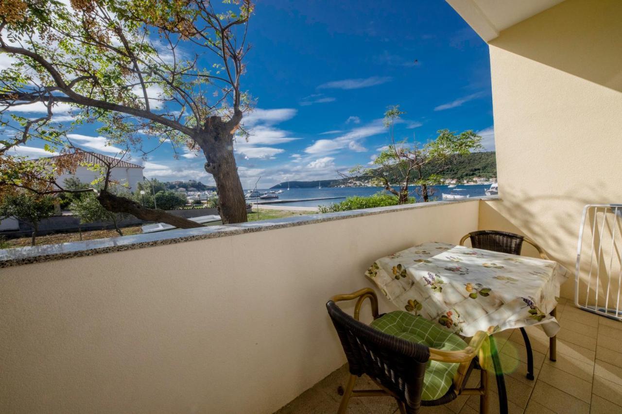 Apartments By The Sea Supetarska Draga - Donja, Rab - 11769 Exterior foto